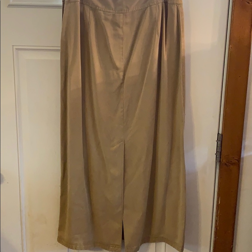 Skirt - Picture 2 of 2